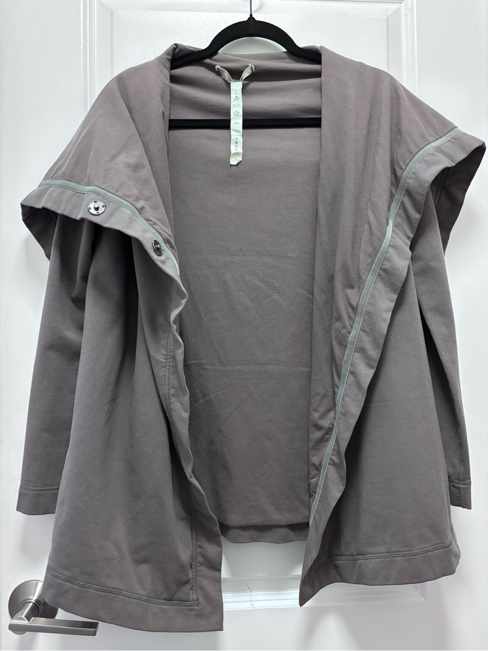 lululemon athletica Women's Taupe Gray  Asymmetrical Utility Jacket